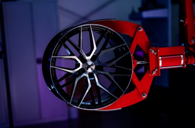 JR28 Gloss Black Machined Face
