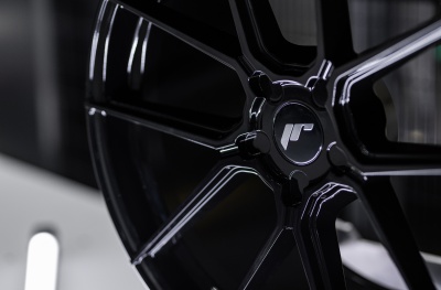 JR30 Glossy Black