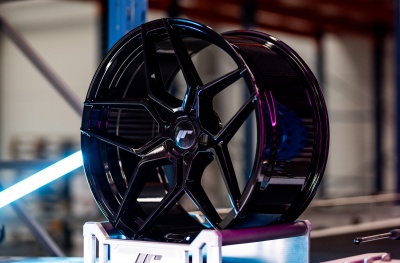 JR34 Glossy Black