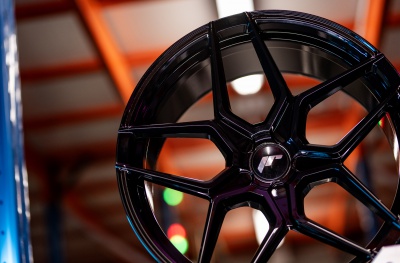 JR34 Glossy Black