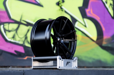 JR21 Glossy Black