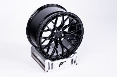 JR48 Glossy Black