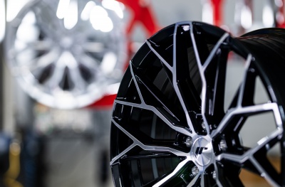 JR49 Black Machined Tinted Face