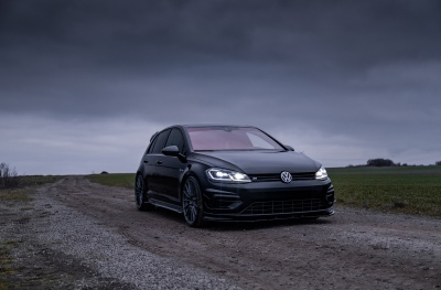 Volkswagen Golf / R / GTI