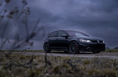 Volkswagen Golf / R / GTI