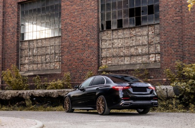 Mercedes-Benz Platinum Bronze