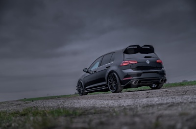 Volkswagen Golf / R / GTI