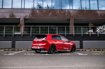 Volkswagen Golf / R / GTI