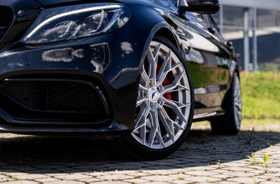 Mercedes-Benz pics