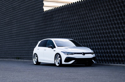 Volkswagen Golf / R / GTI