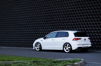 Volkswagen Golf / R / GTI