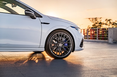 Volkswagen japan racing wheels details