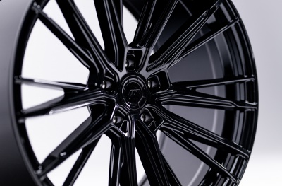 JR52 Glossy Black