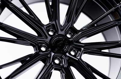 JR52 Glossy Black